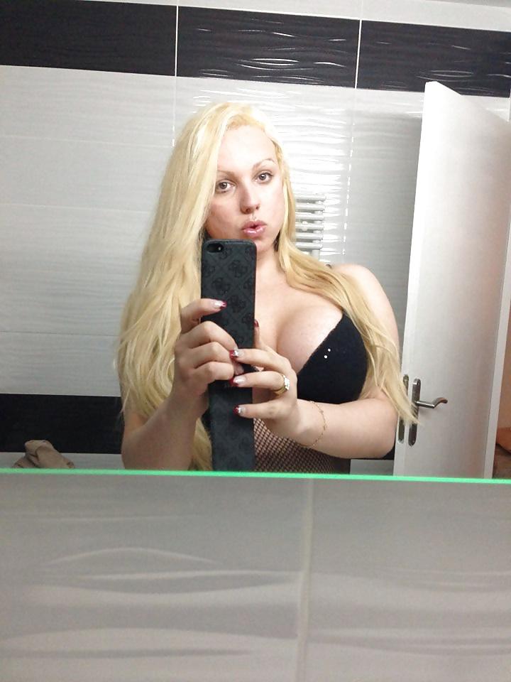25P Hot chubby girl huge boobs - please comment