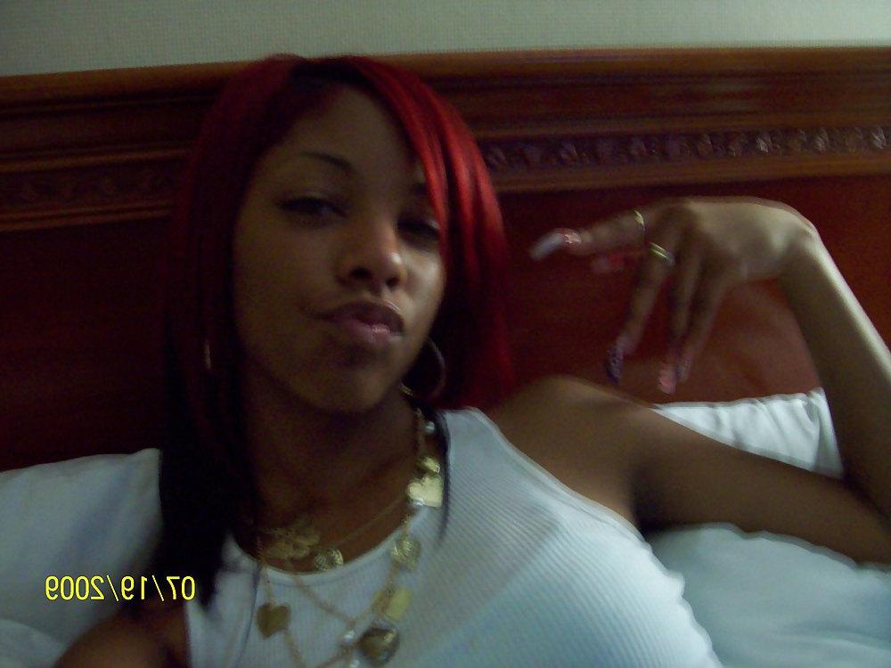 25P Pretty Amateur Ebony SelfShot