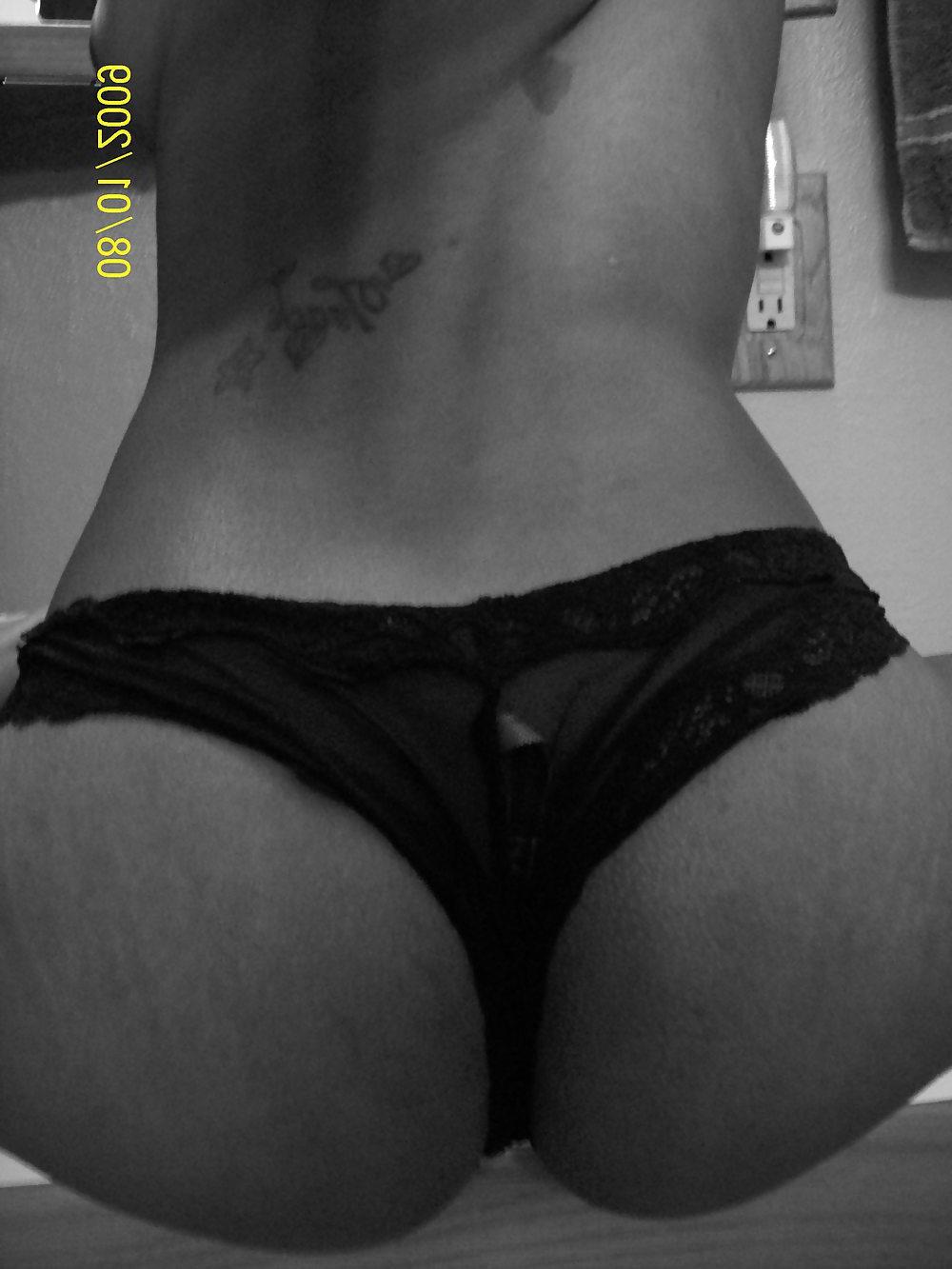 25P Pretty Amateur Ebony SelfShot