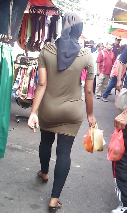 16P HOT ARAB BEURETTE MUSLIMS GIRLS WEARING HIJAB 2