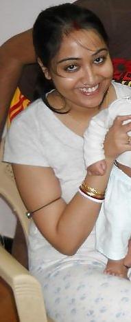 25P Sexy Indian Lady