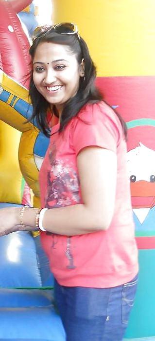 25P Sexy Indian Lady