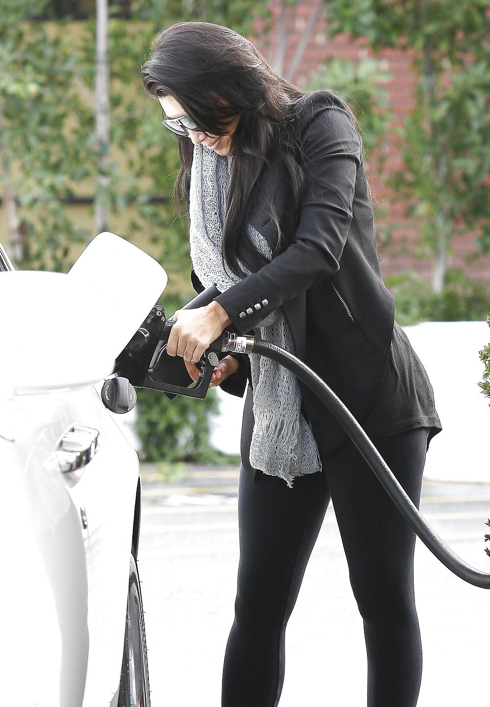 18P Kim Kardashian Candids Big Ass