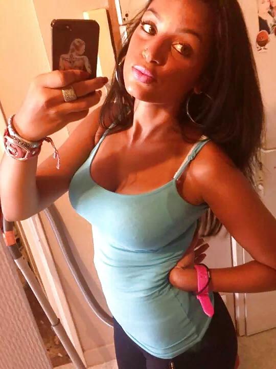 25P Salope beurette arab slut
