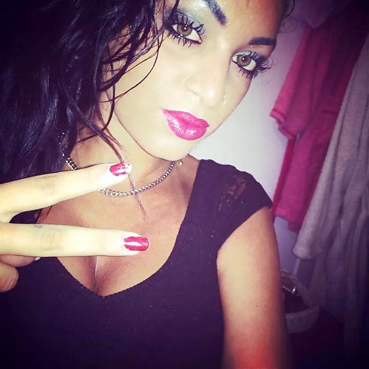 25P Salope beurette arab slut