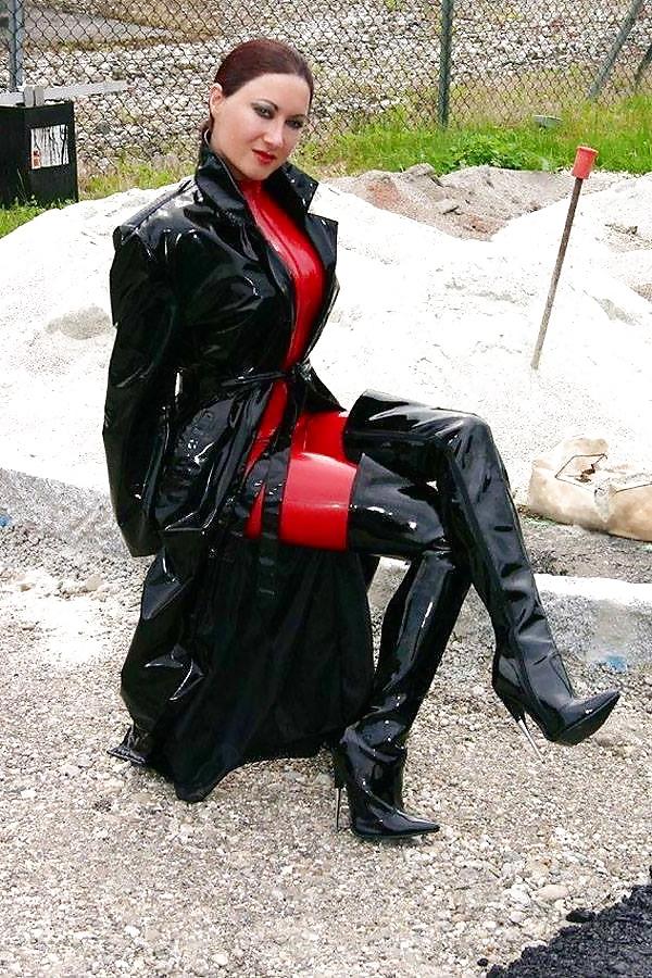25P Sexy women in boots #3