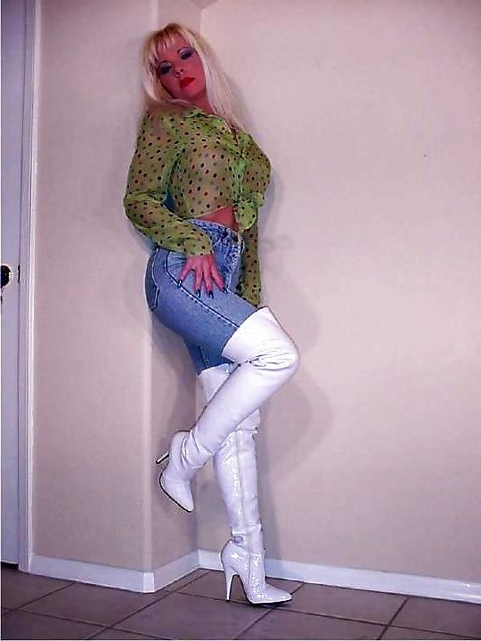 25P Sexy women in boots #3