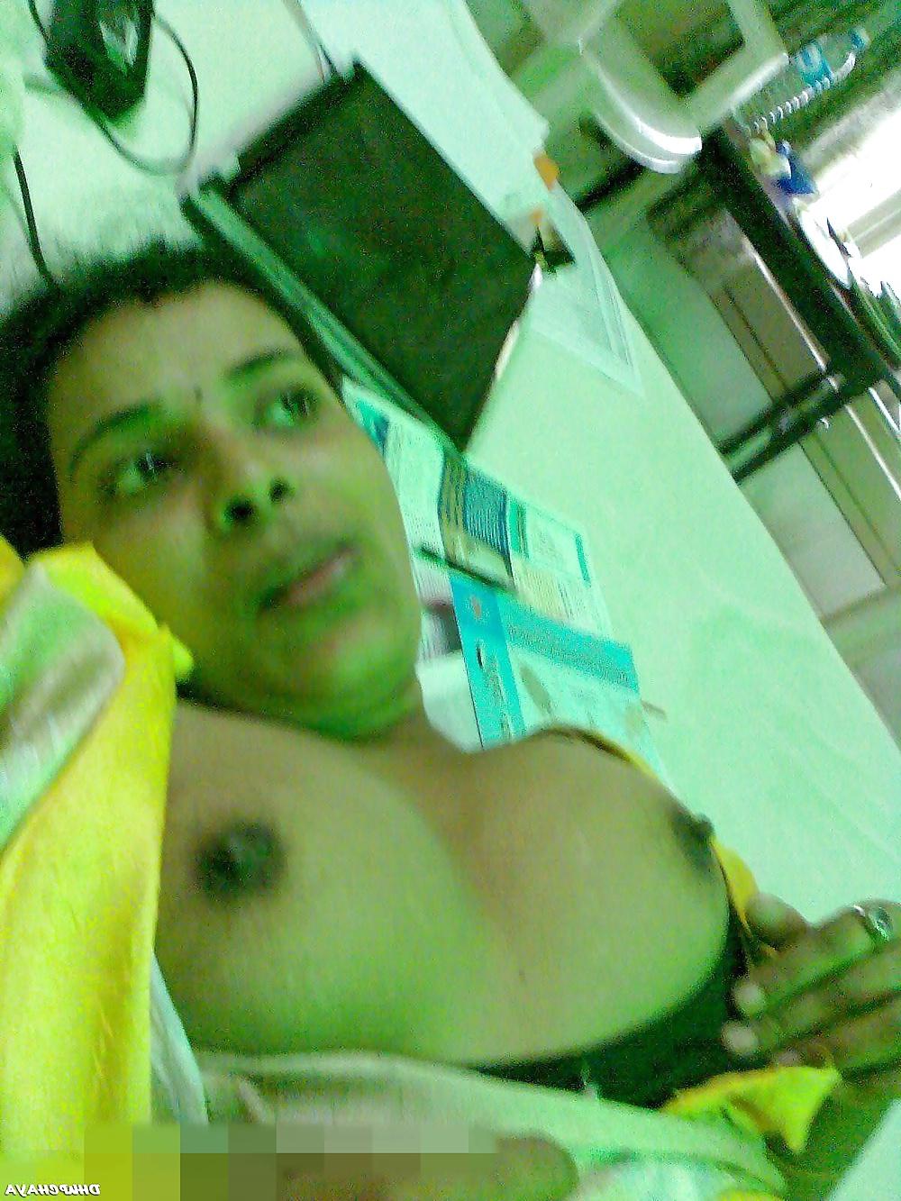 9P Bengali Young married girl strip her saree 