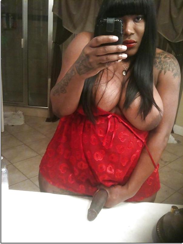 10P Sexy Ebony Tranny