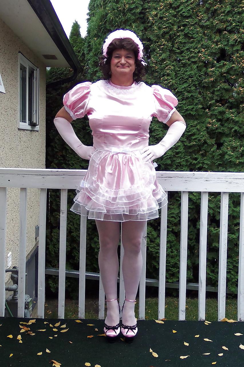 25P The Sissy Maid