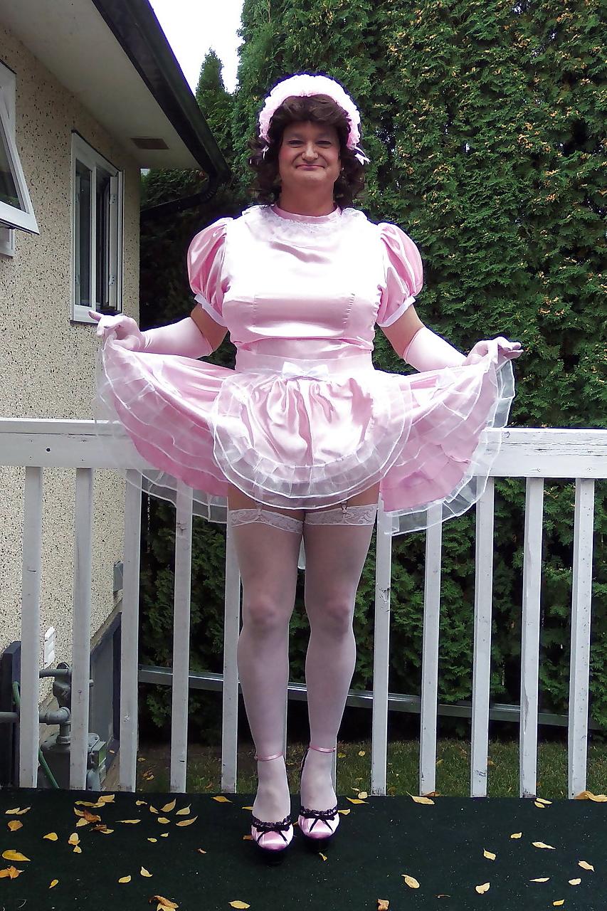 25P The Sissy Maid