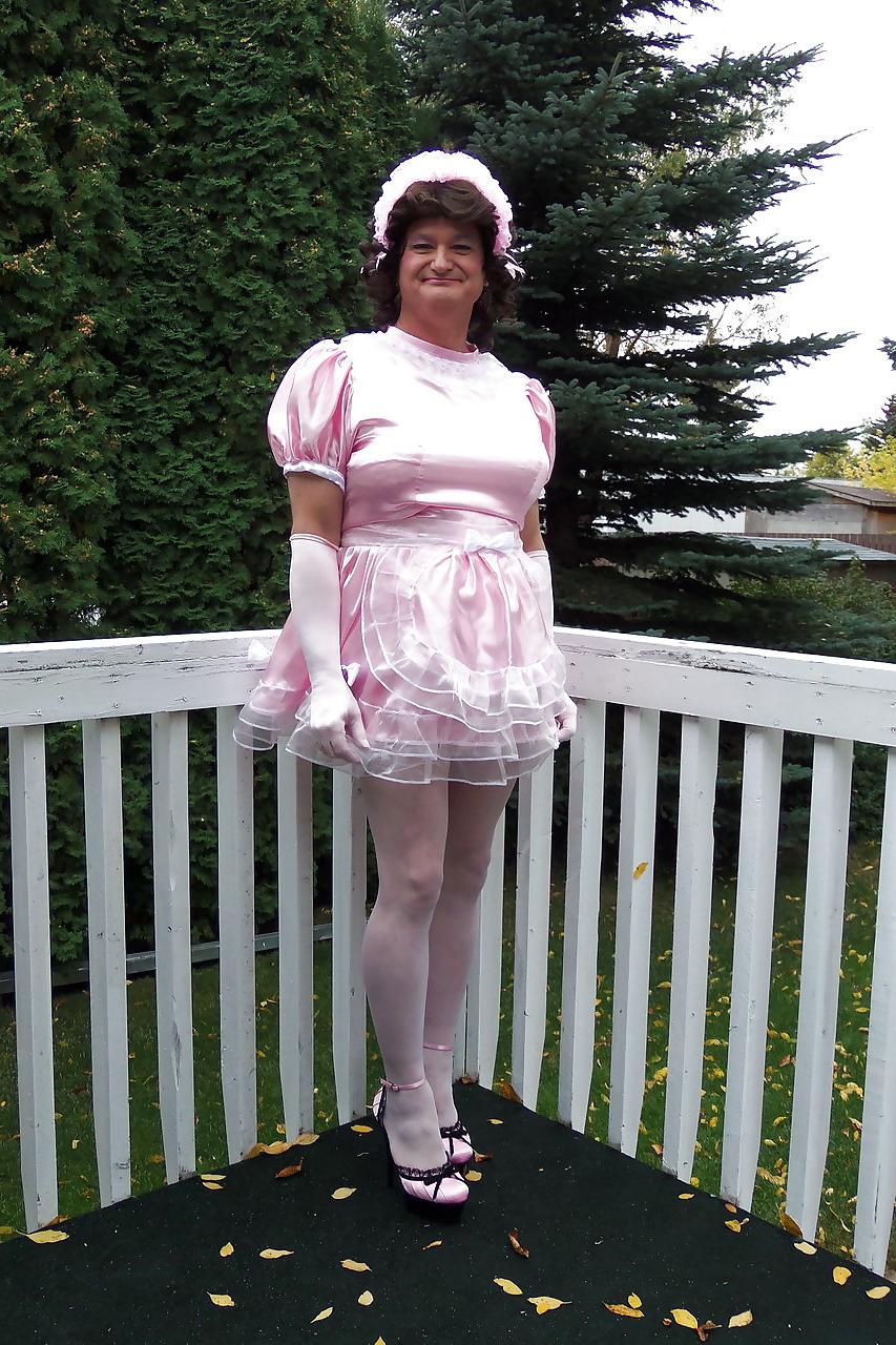 25P The Sissy Maid