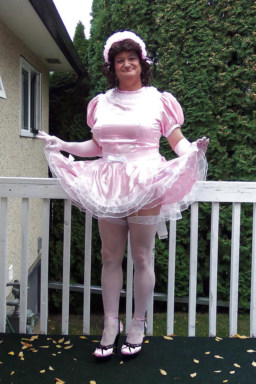 25P The Sissy Maid