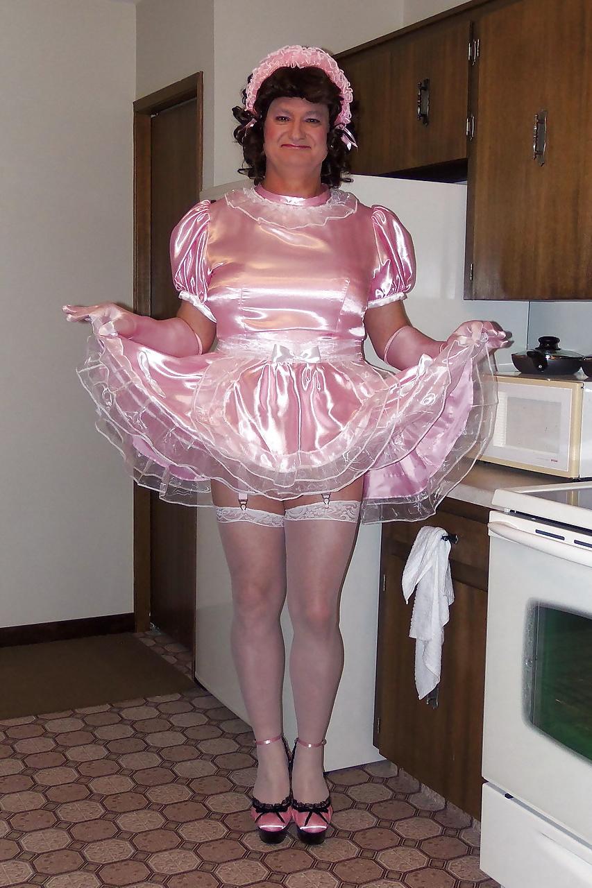 25P The Sissy Maid