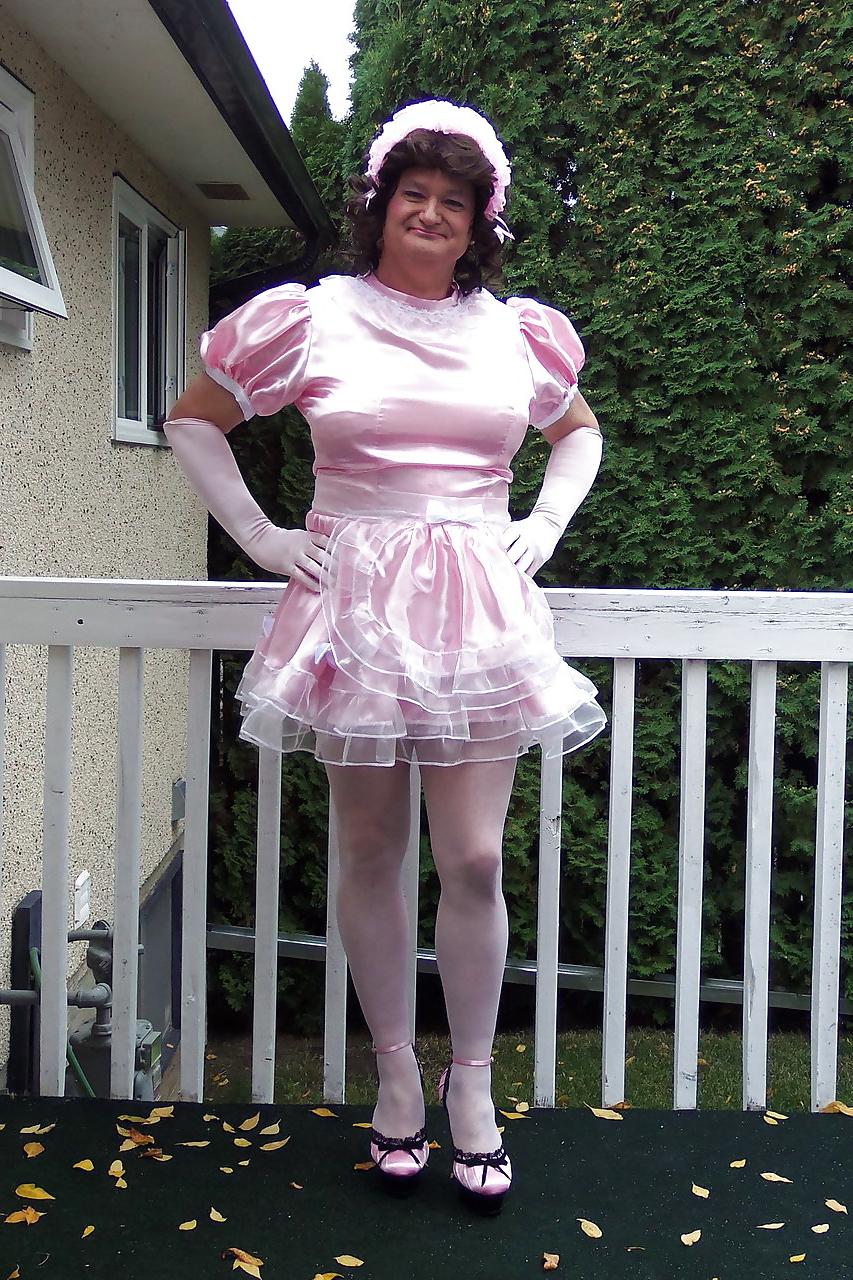 25P The Sissy Maid