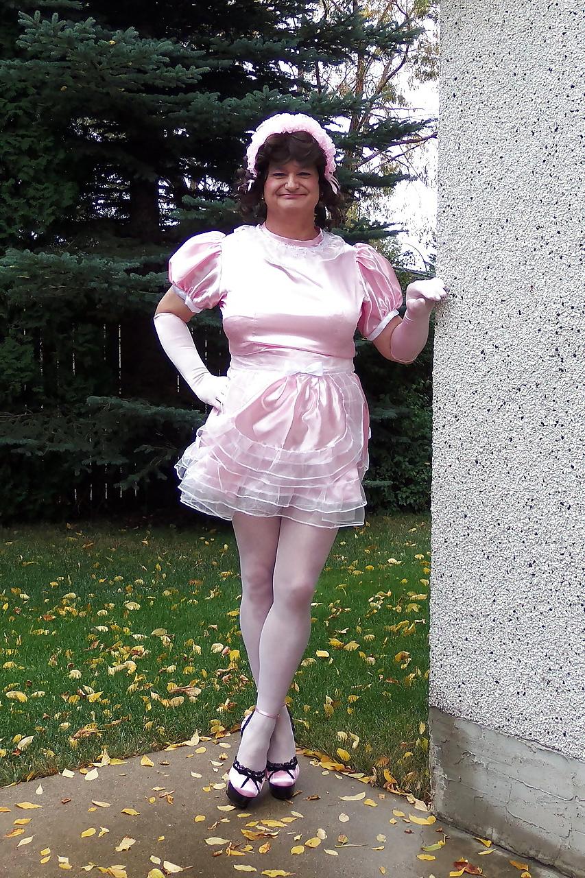 25P The Sissy Maid