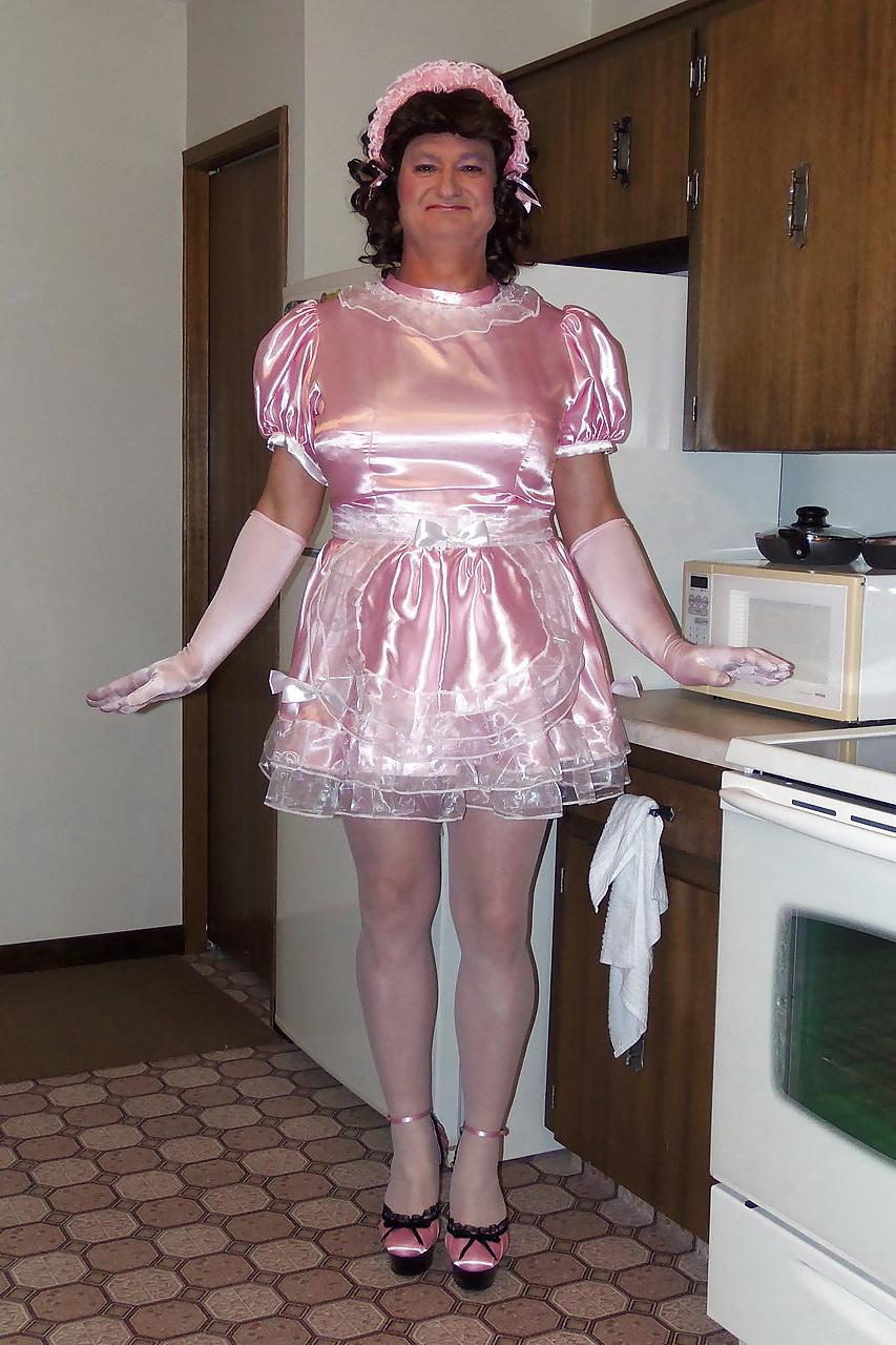 25P The Sissy Maid