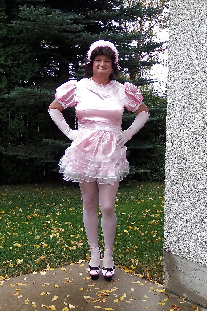 25P The Sissy Maid