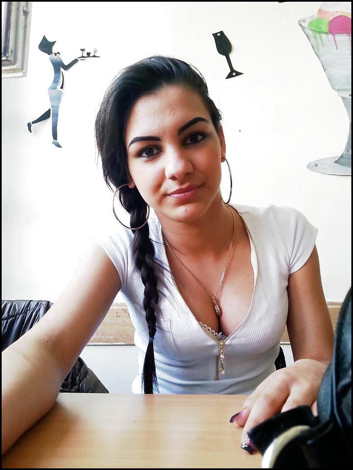 25P Hungarian girls, women (not nude) 02