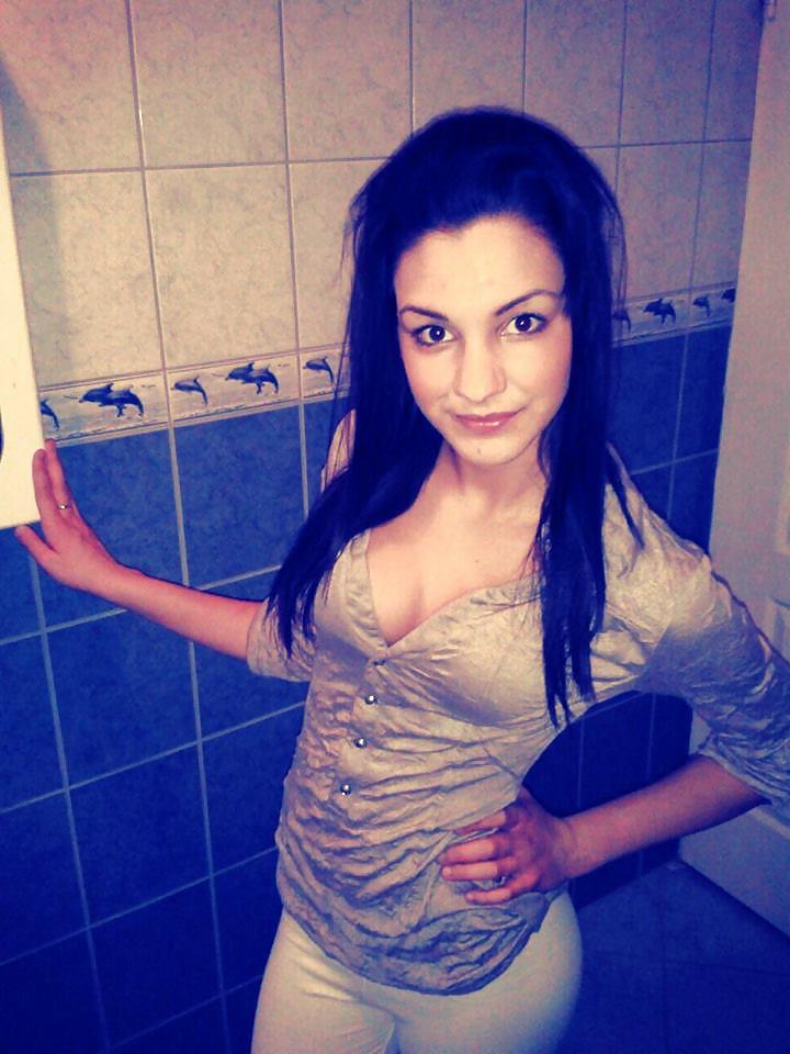 25P Hungarian girls, women (not nude) 02
