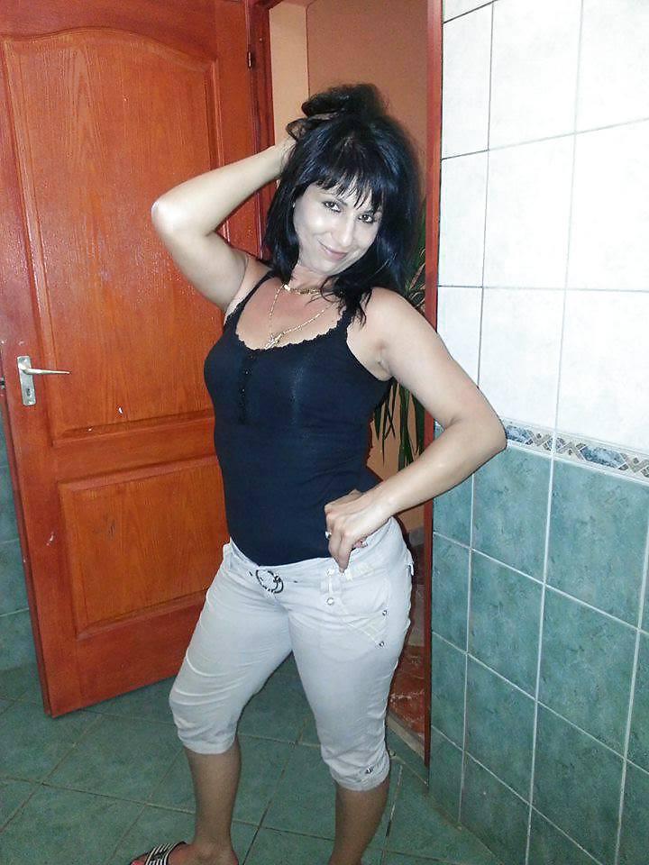 25P Hungarian girls, women (not nude) 02