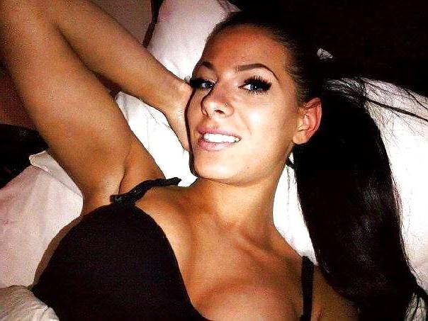 25P Hungarian girls, women (not nude) 02