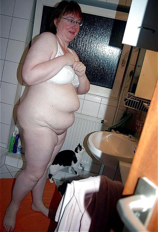 25P Big bras and harry bush
