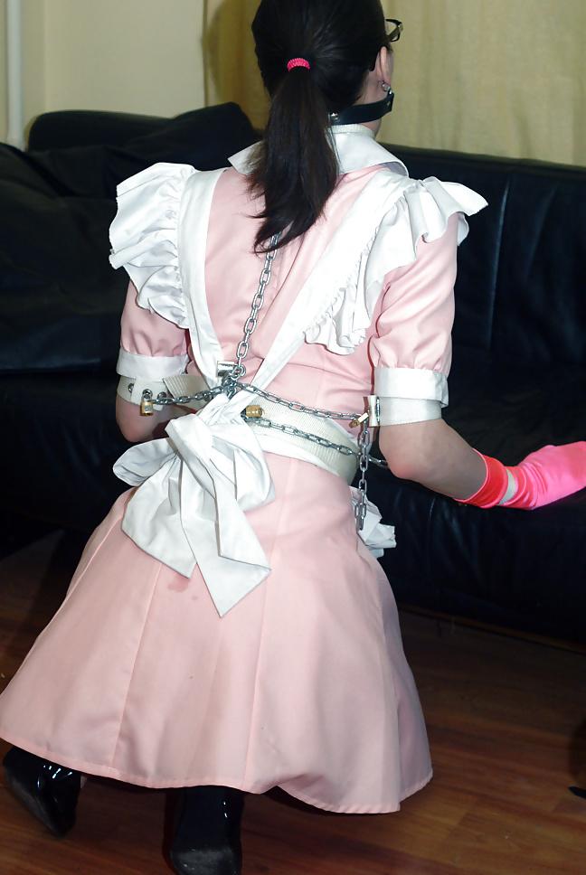 25P Sissy maid