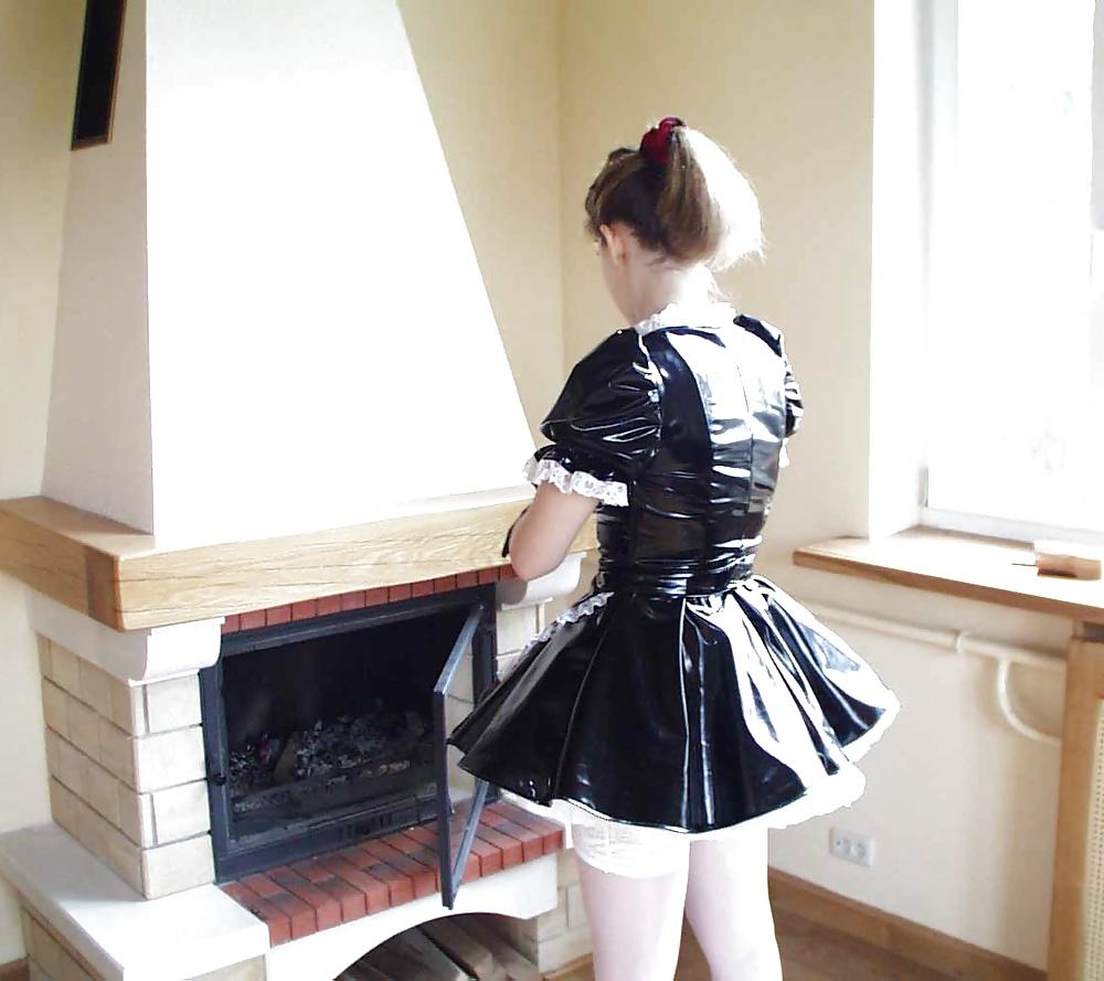 25P Sissy maid