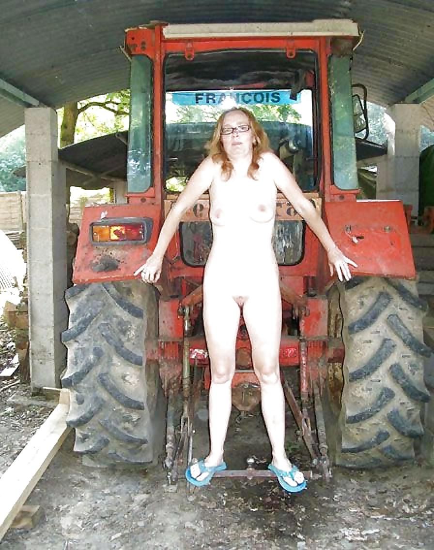 25P Tractor sluts and babes