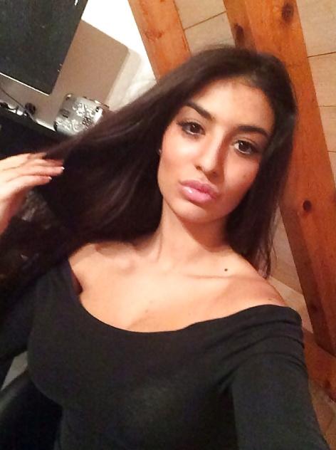 25P Busty hot american indian woman