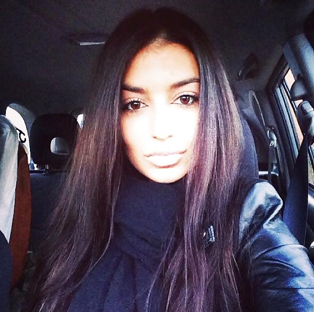 25P Busty hot american indian woman
