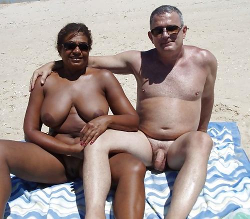 20P Naked couple 27.