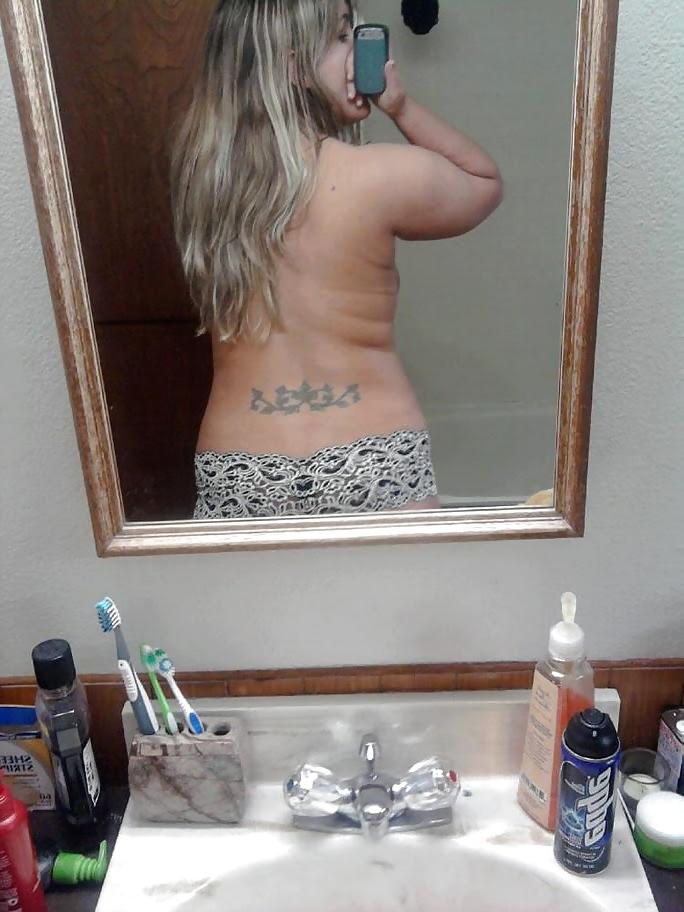 4P Friends GF stolen off his phone.