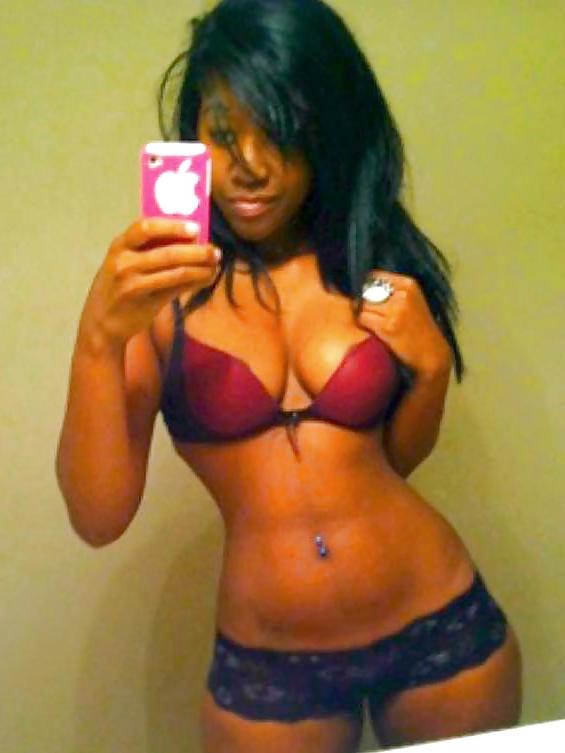 7P Sexy Ebony Selfshot