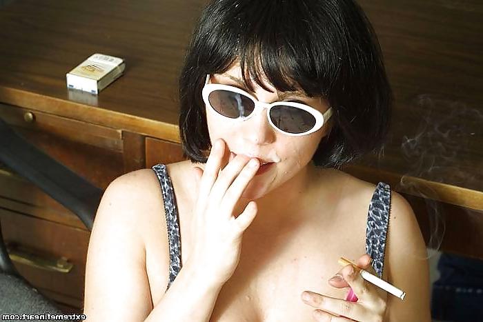 22P Smoking Babes - Cum Loving Sluts