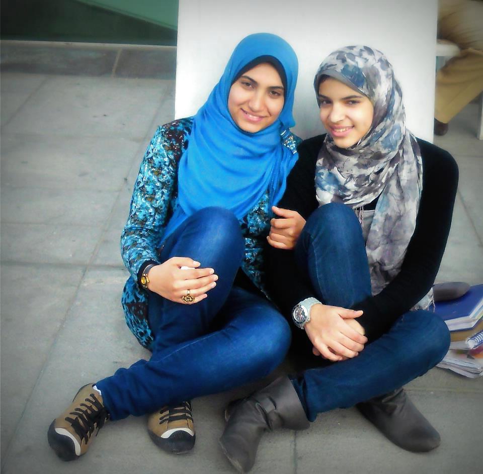 25P Arab Egyptian Girls 