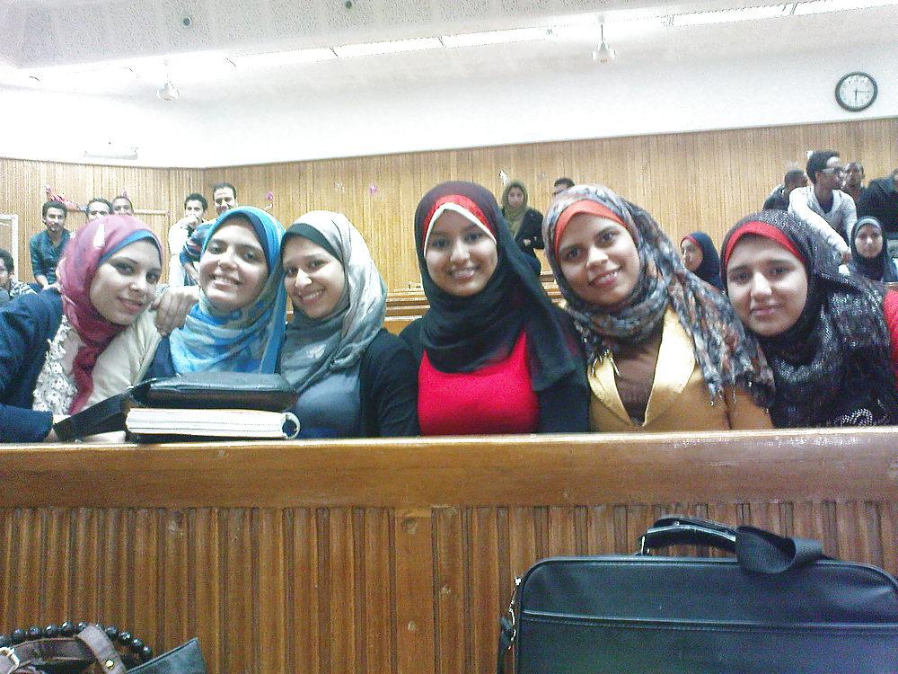 25P Arab Egyptian Girls 