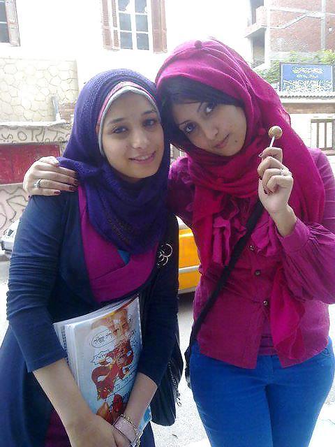 25P Arab Egyptian Girls 