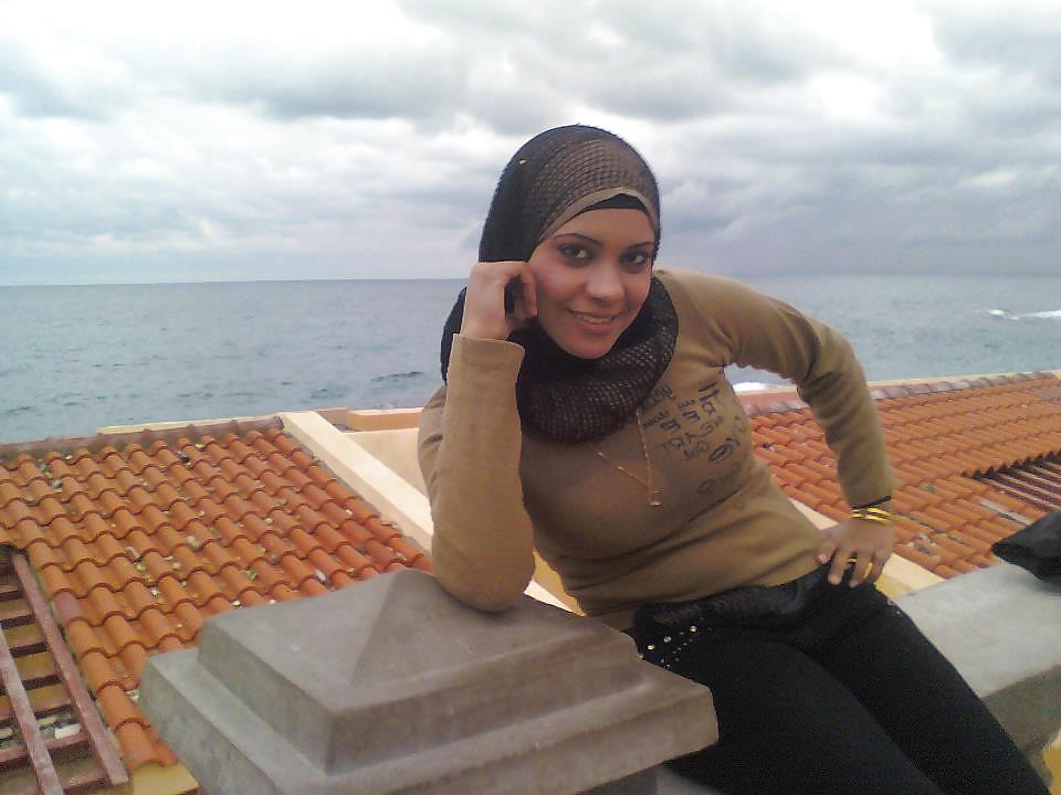 25P Arab Egyptian Girls 