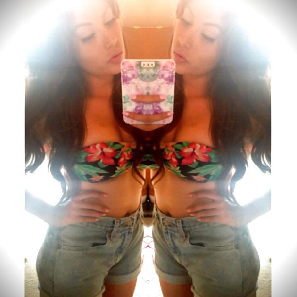 11P Eli, hot latina smoking body.