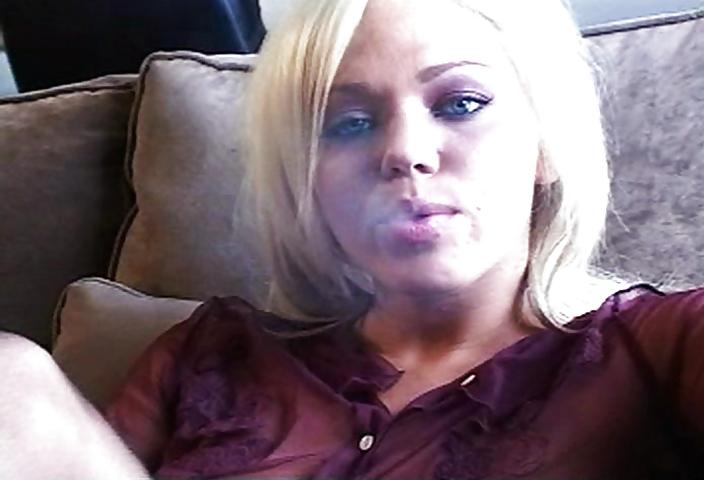 24P Some more hot smoking babes!