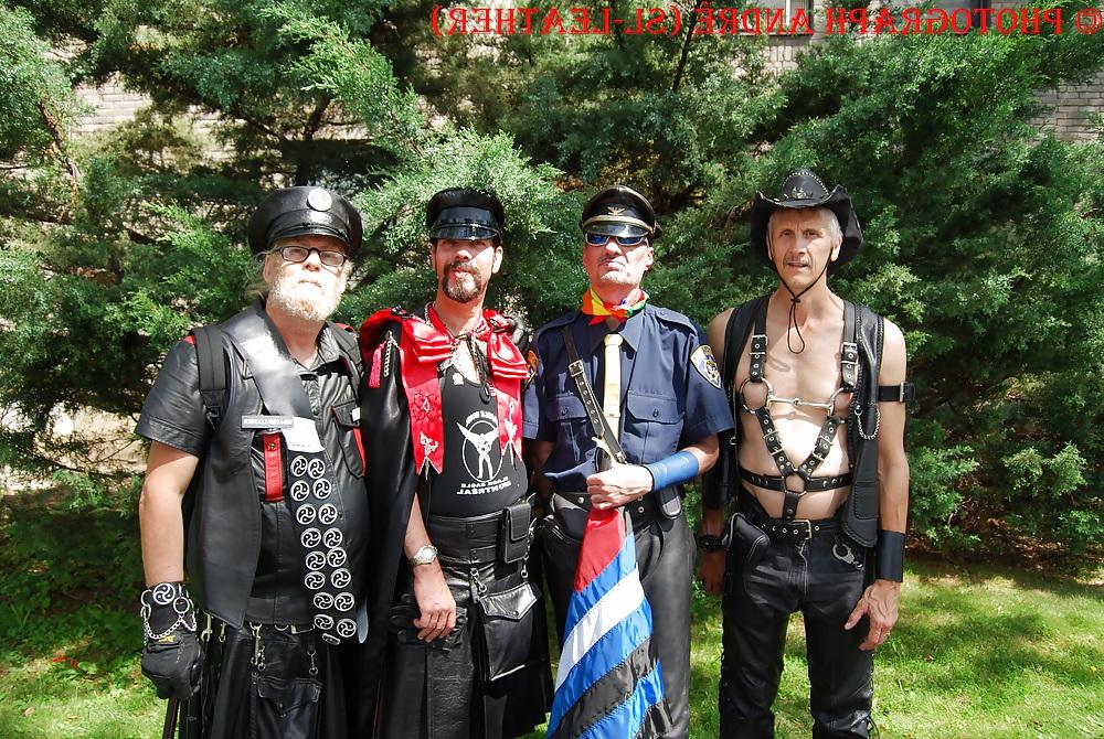 25P GAY PARADE MONTREAL (PART 2) 
