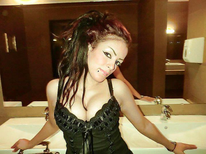 12P Arab Boobs