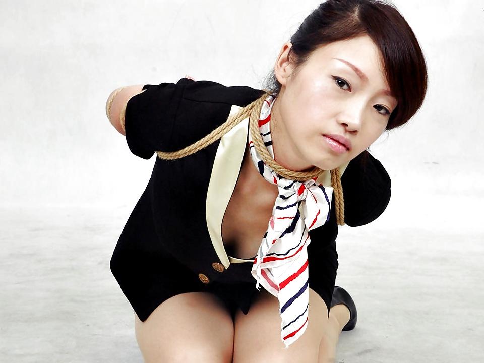 12P Chinese stewardess in bondage