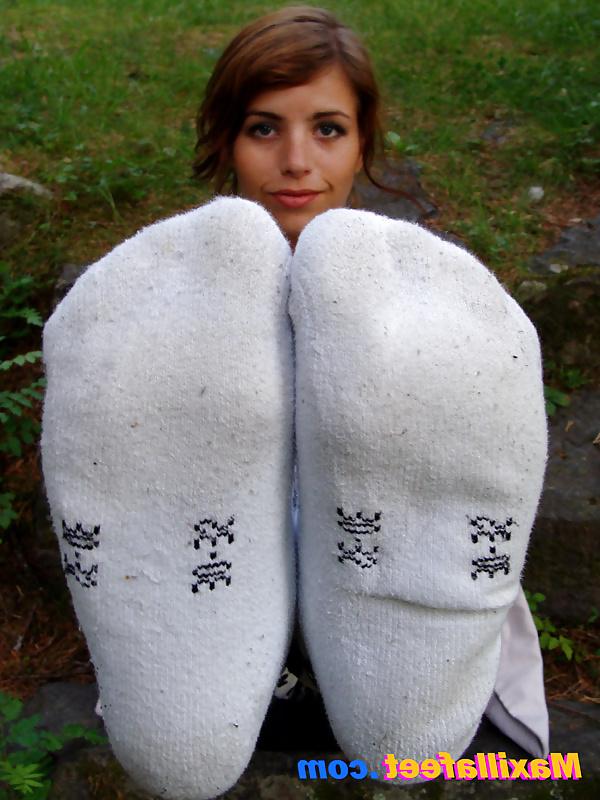 25P Smelly stinky socks of hot girls