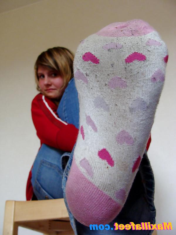 25P Smelly stinky socks of hot girls