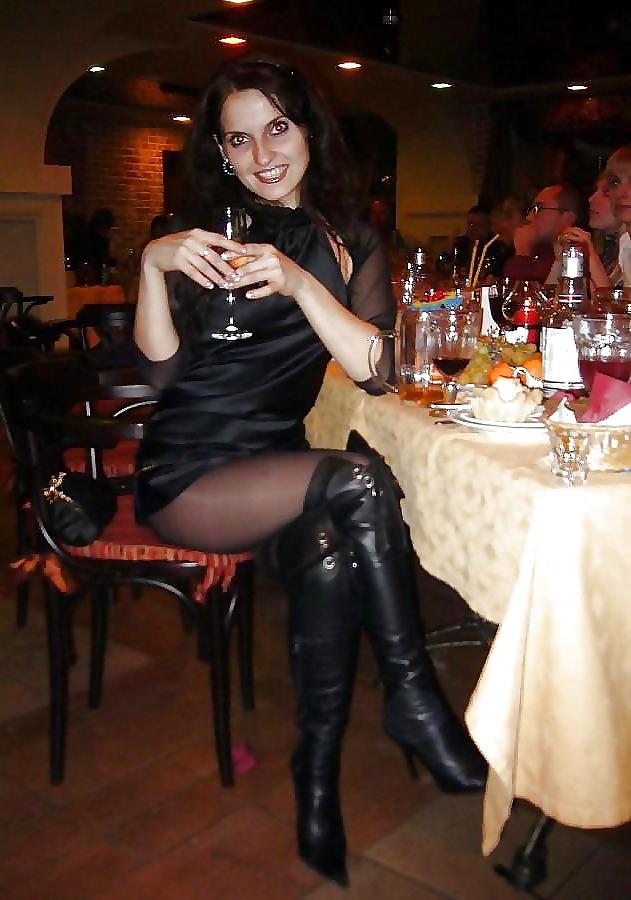 25P Sexy In Boots!!!
