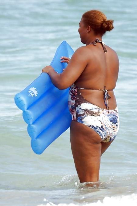 15P Queen Latifah - Powerful daddy bull lesbian