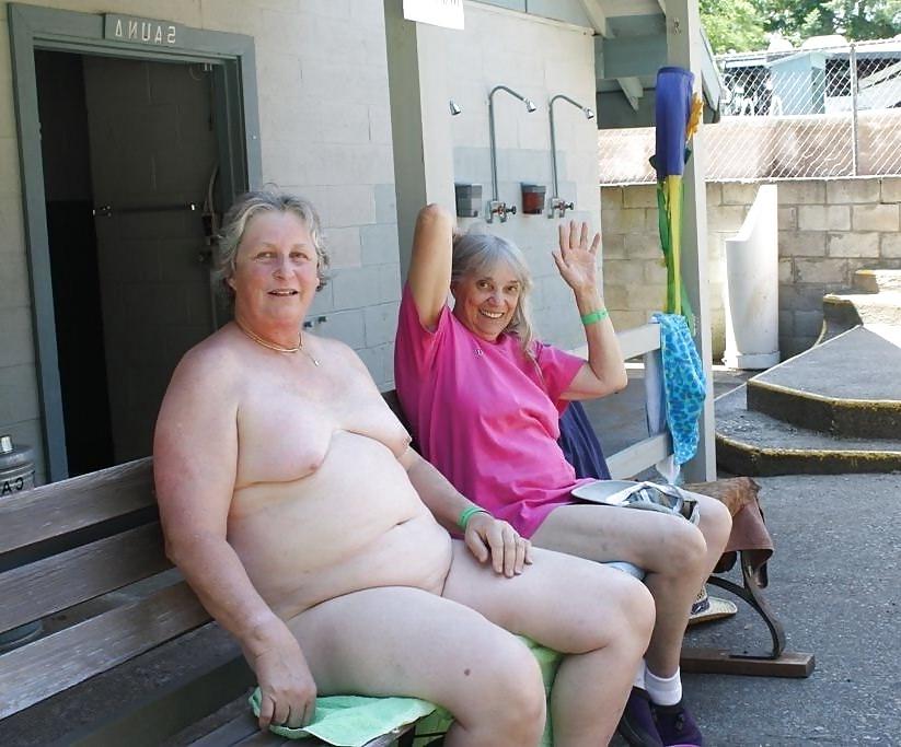 20P Mature women with saggy tits 10.